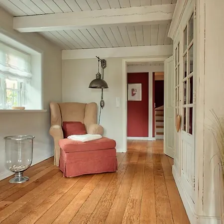 With 3 Bedrooms Hébergement de vacances *