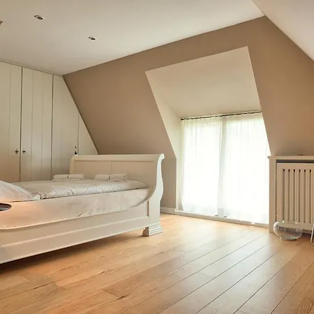 With 3 Bedrooms Hébergement de vacances *