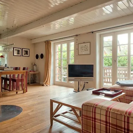 With 3 Bedrooms Hébergement de vacances