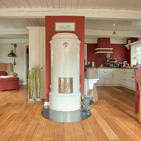 With 3 Bedrooms Holiday home